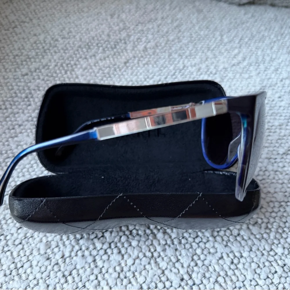 CHANEL black Cat-Eye Sunglasses with Dark Lenses